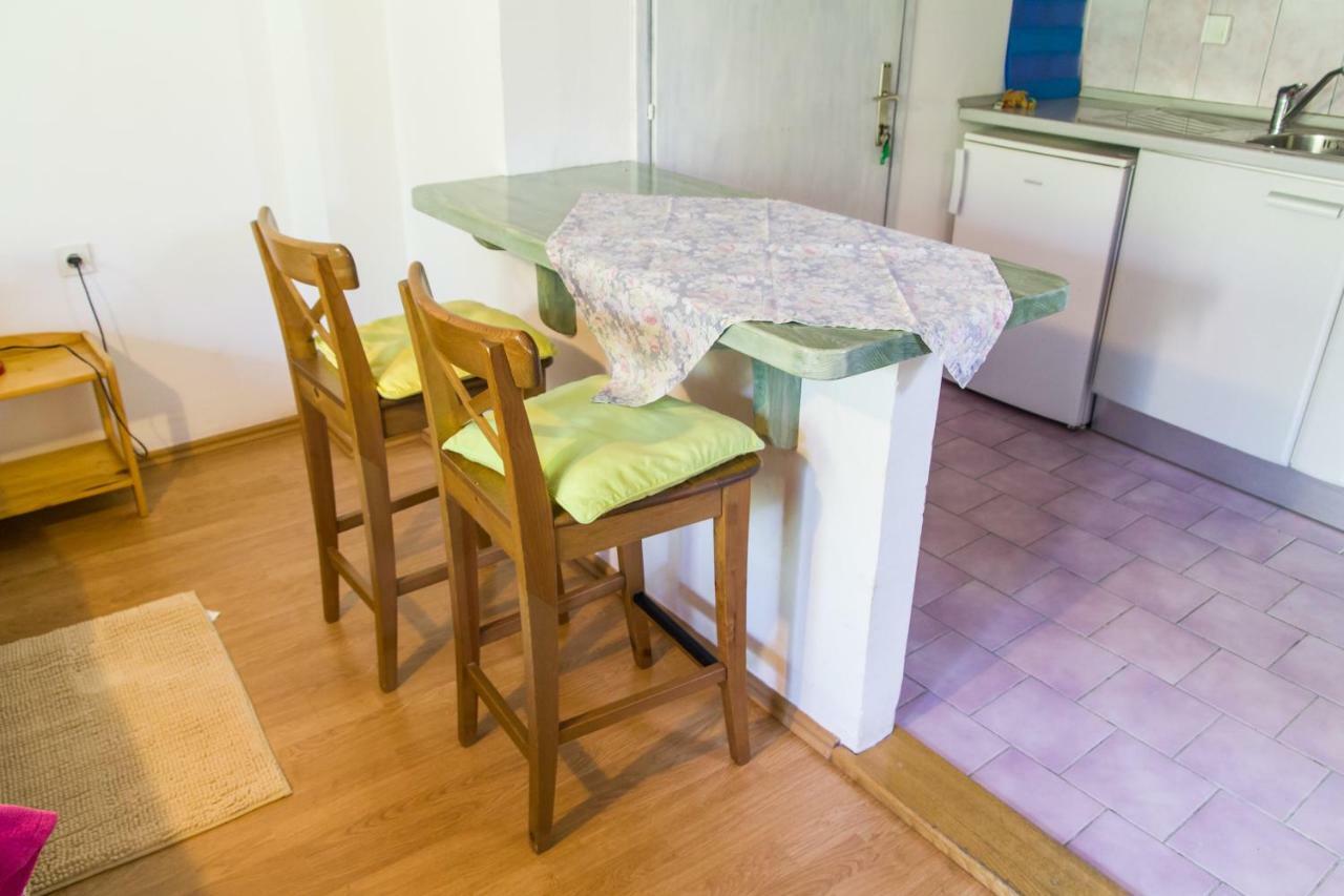 Karmen A Apartment Veli Losinj Exterior photo